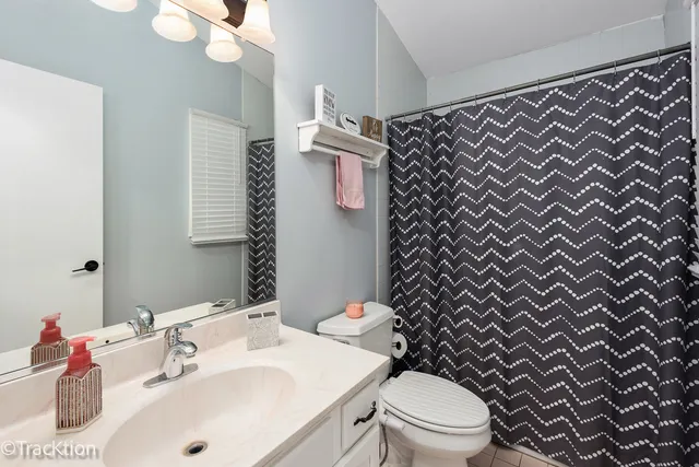 $399,900 | 1014 Braemoor Drive, Unit B, Downers Grove, IL 60515