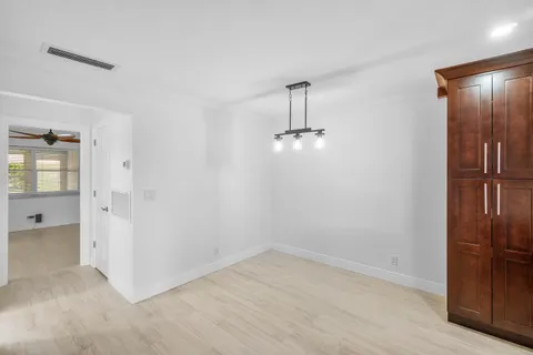 $175,900 | 180 North High Point, Unit B, Boynton Beach, FL 33435
