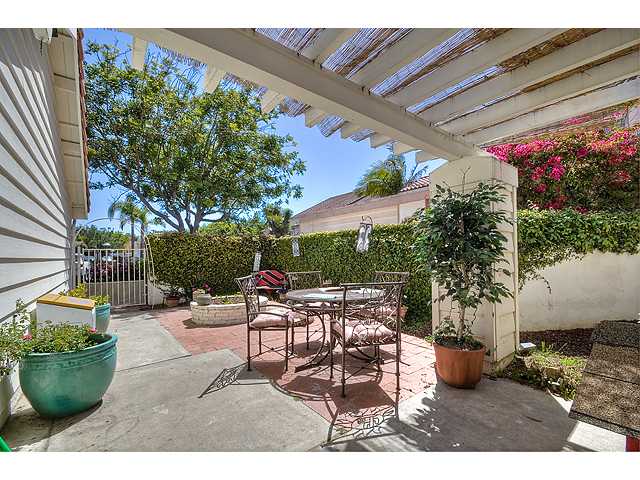 1717 Burgundy Road Encinitas, CA 92024 - Photo 17 of 23