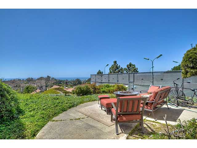 1717 Burgundy Road Encinitas, CA 92024 - Photo 4 of 23