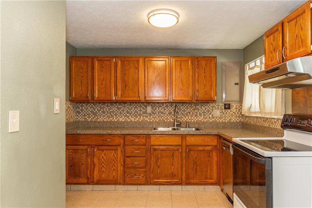 4333 Kitridge Road Dayton, OH 45424 - Photo 8 of 28