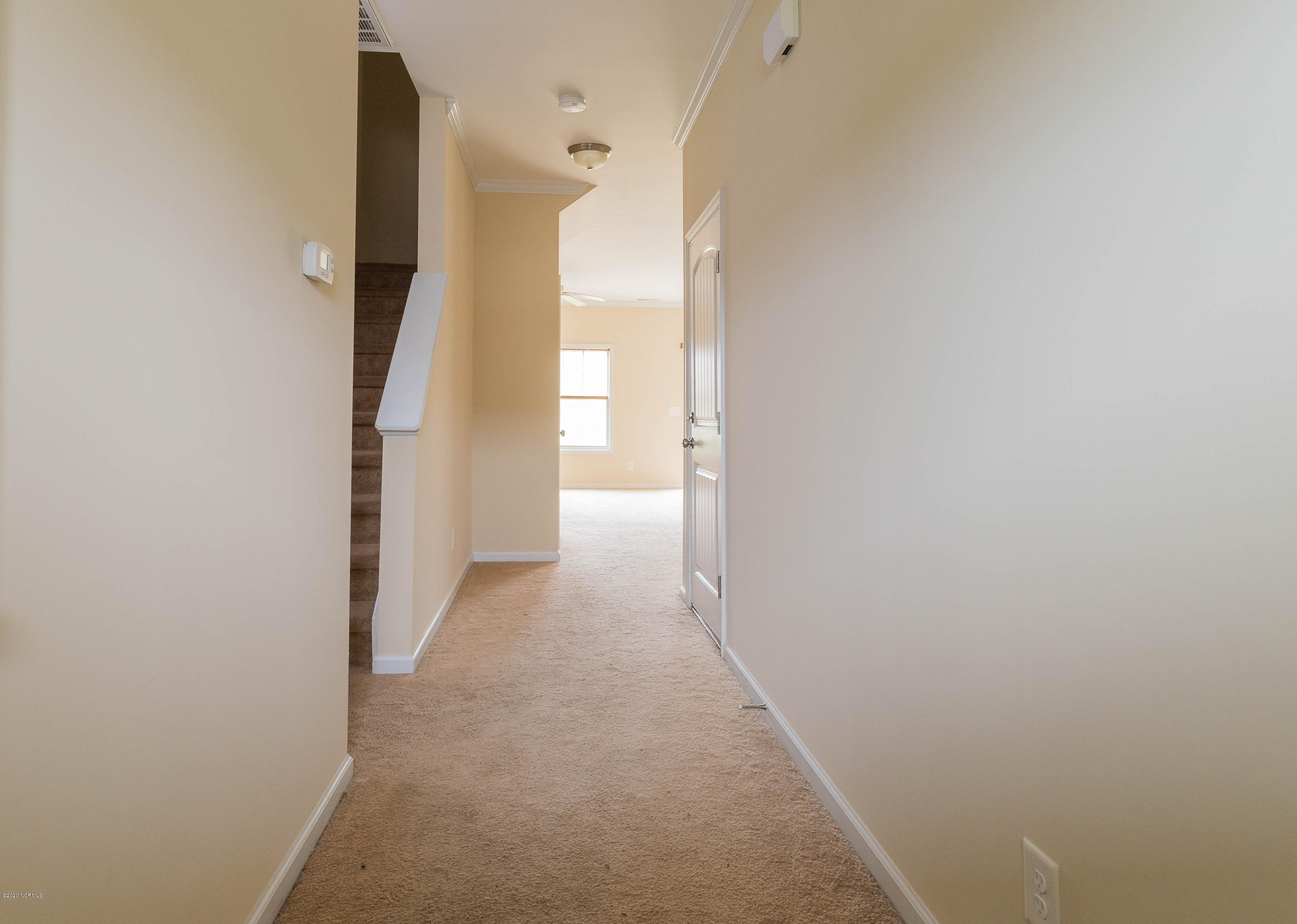 305 Winstead Loop Richlands, NC 28574 - Photo 2 of 24 2FOYER