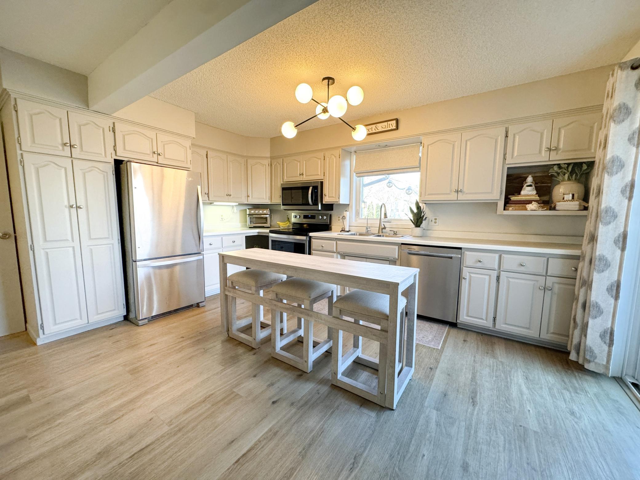 513 Larson Avenue Ashby, MN 56309 - Photo 6 of 36