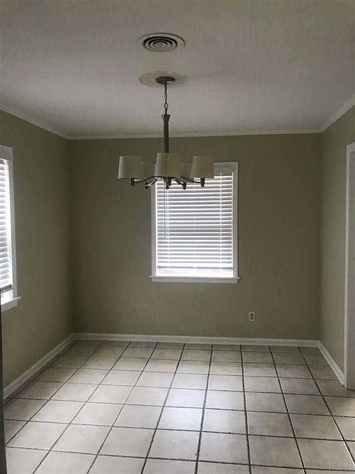 5861 West State Line Road Century, FL 32535 - Photo 7 of 28