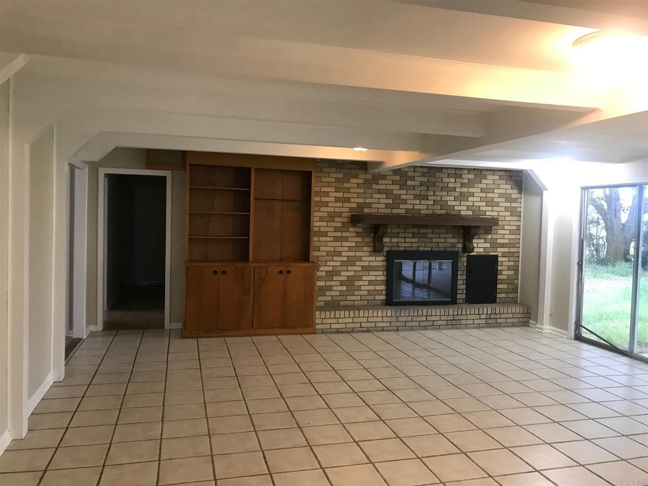 5861 West State Line Road Century, FL 32535 - Photo 8 of 28