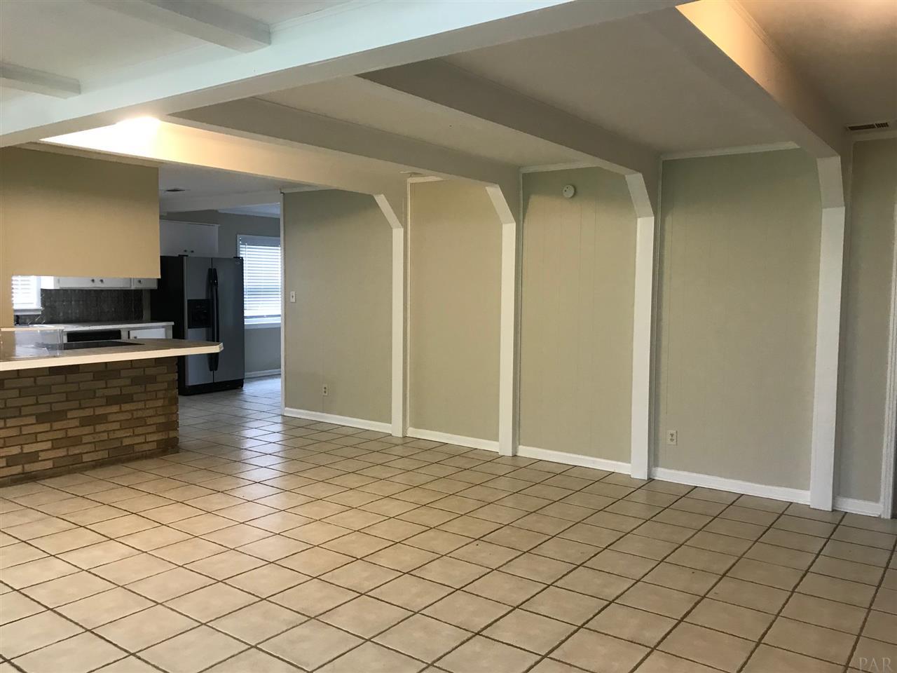 5861 West State Line Road Century, FL 32535 - Photo 10 of 28