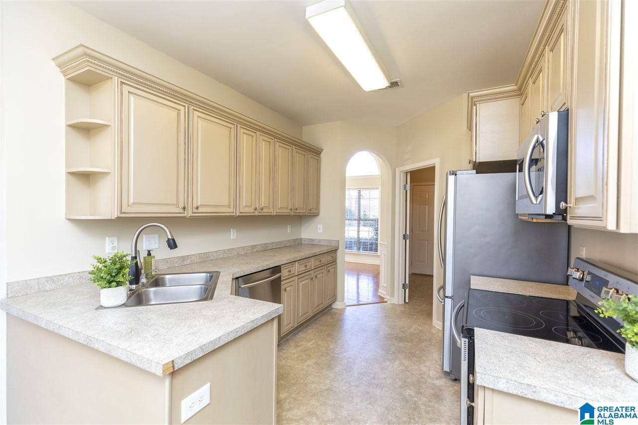 671 Wynlake Cove Alabaster, AL 35007 - Photo 18 of 42