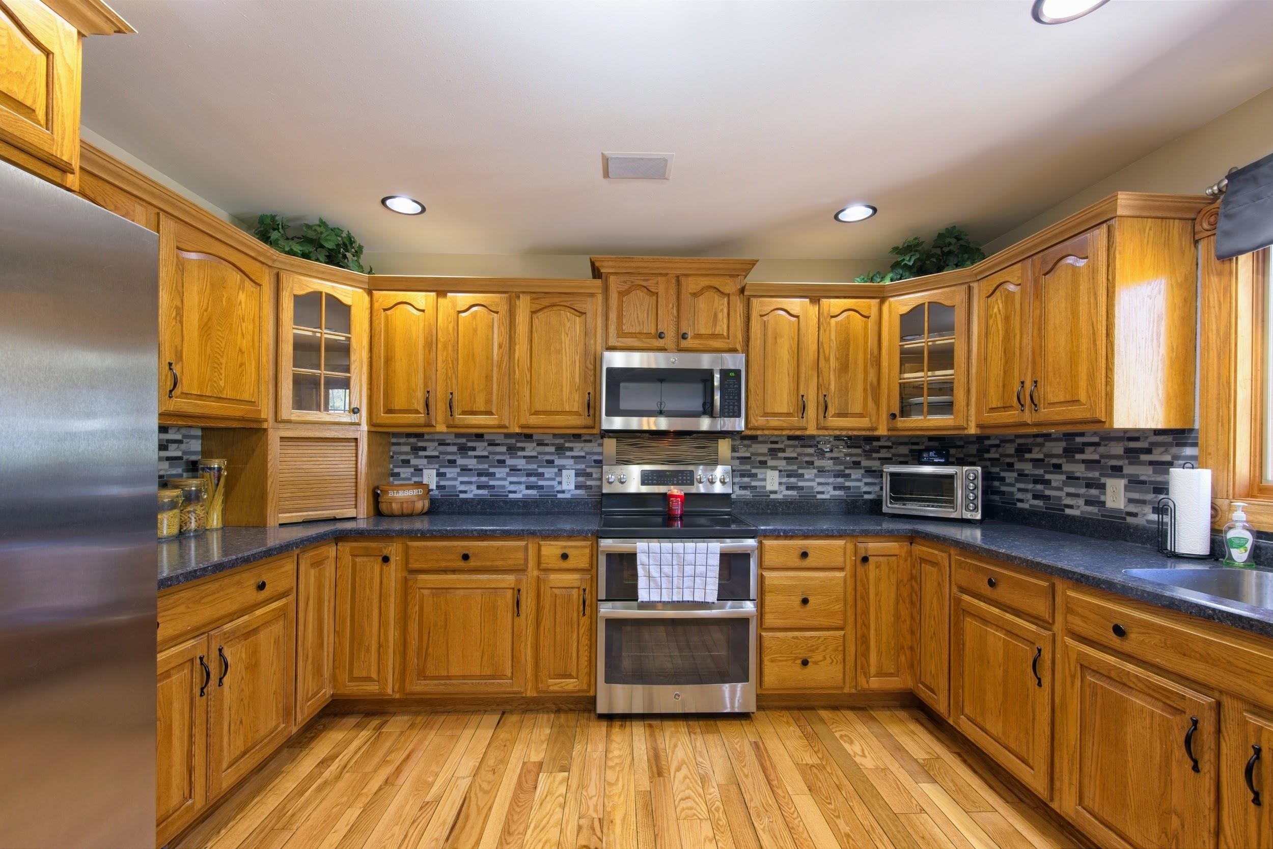 312 East Walnut Street North Freedom, WI 53951 - Photo 4 of 26