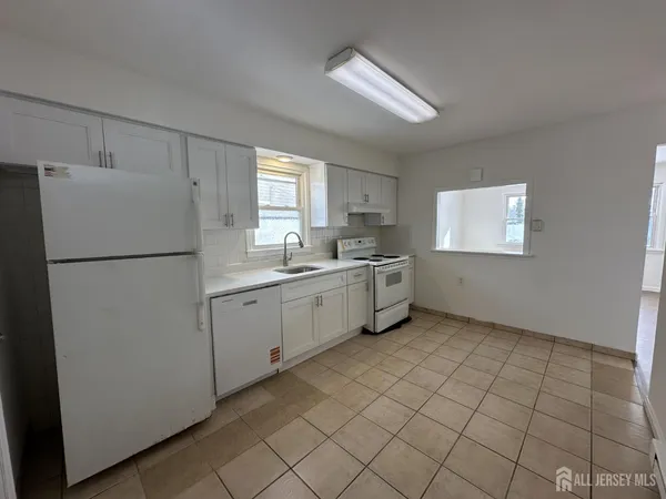 $2,395 | 67 Maple Avenue, Keansburg, NJ 07734