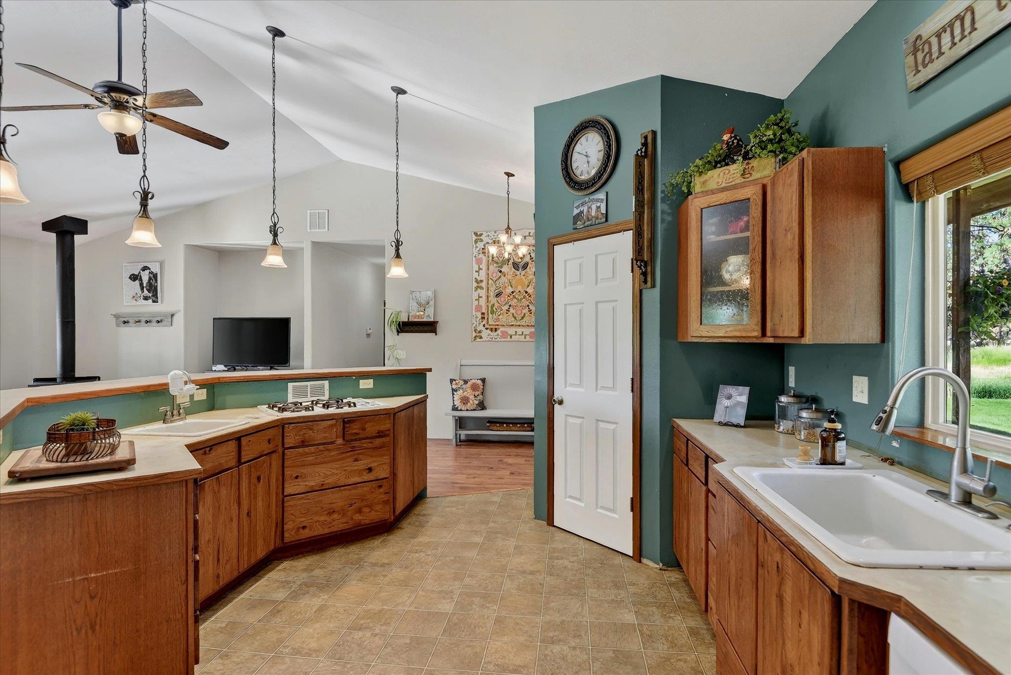 1329 West Paradise Road Spokane, WA 99224 - Photo 17 of 42