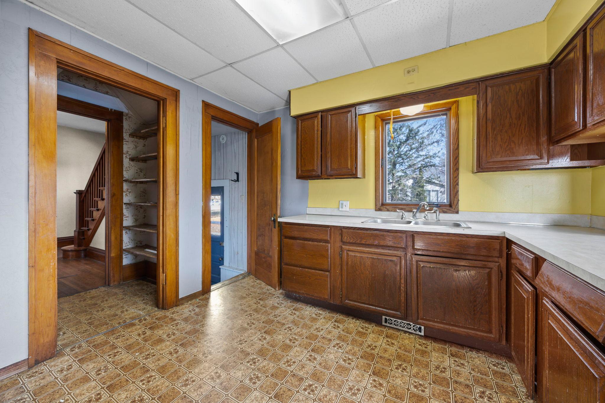 730 1st Street North Waterville, MN 56096 - Photo 6 of 31