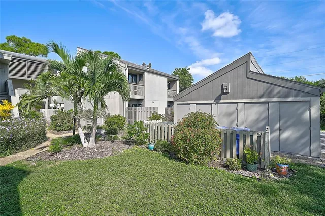$225,000 | 244 Woodland Drive, Unit 244, Osprey, FL 34229