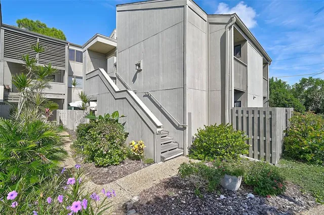 $225,000 | 244 Woodland Drive, Unit 244, Osprey, FL 34229