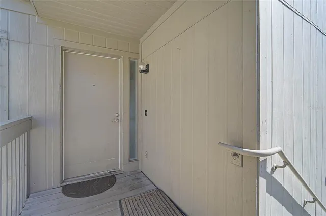 $225,000 | 244 Woodland Drive, Unit 244, Osprey, FL 34229