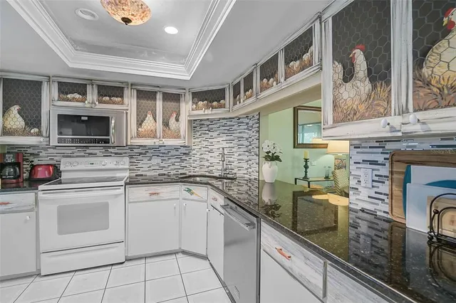 $225,000 | 244 Woodland Drive, Unit 244, Osprey, FL 34229