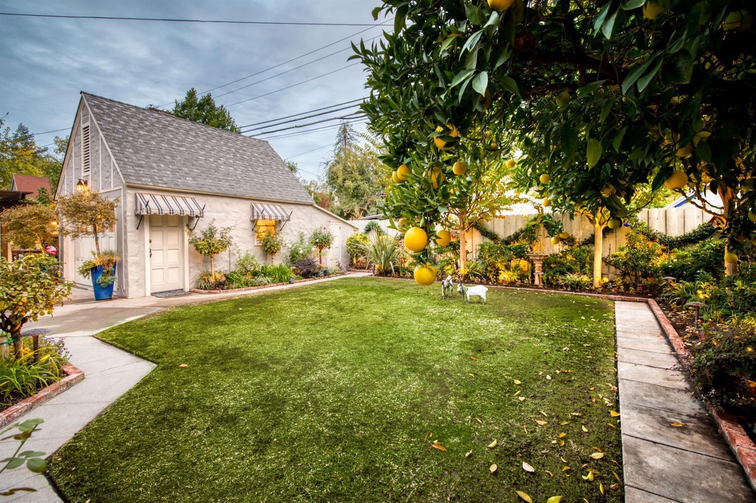 560 East Clinton Avenue Fresno, CA 93704 - Photo 38 of 49 a view of outdoor space and yard