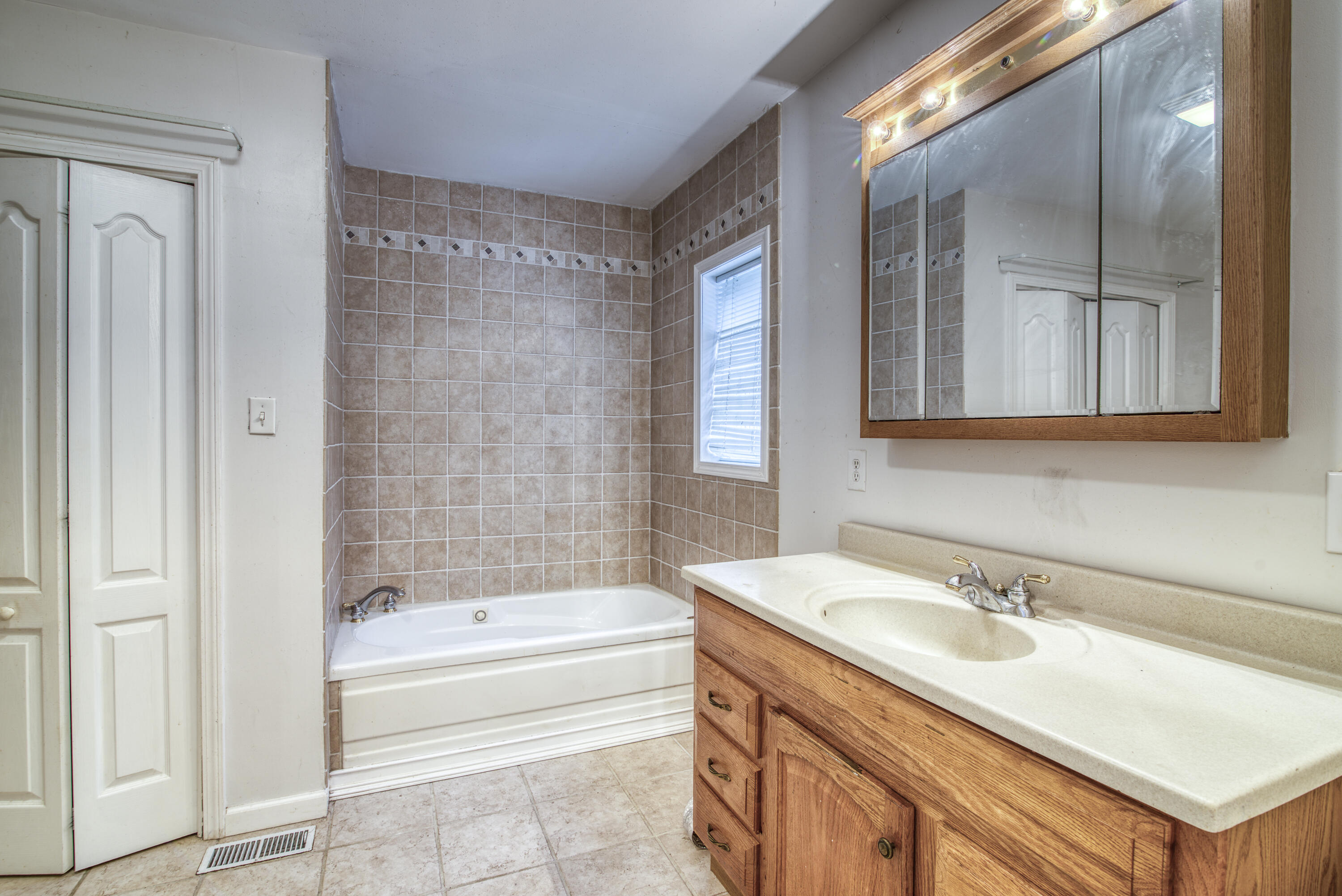 23270 Denton Valley Road Abingdon, VA 24211 - Photo 24 of 41 23270-Denton-Valley-Rd Abingdon-VA-31