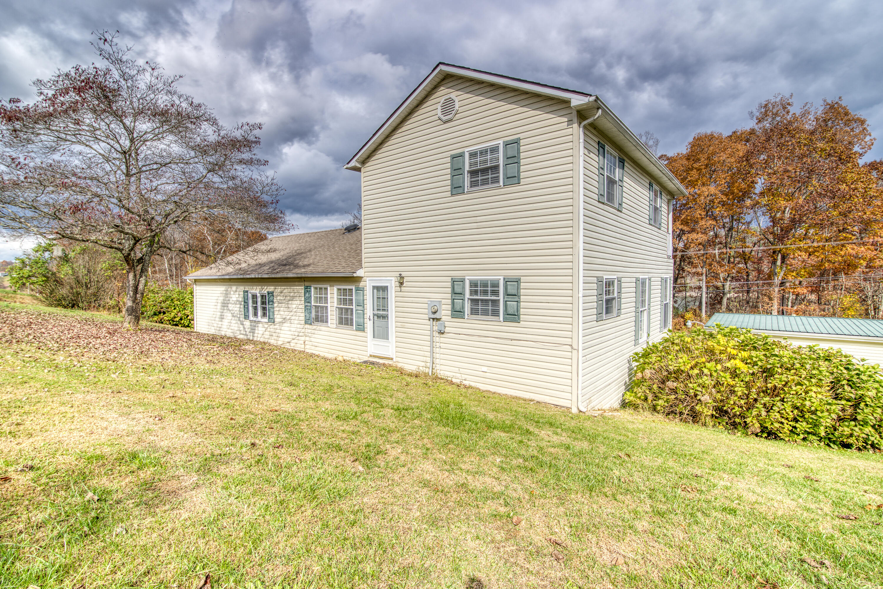 23270 Denton Valley Road Abingdon, VA 24211 - Photo 36 of 41 23270-Denton-Valley-Rd Abingdon-VA-8