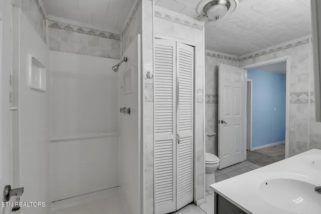 $274,900 | 241 Skyline Drive, Oneida, TN 37841