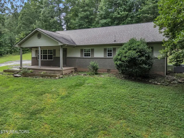 $274,900 | 241 Skyline Drive, Oneida, TN 37841