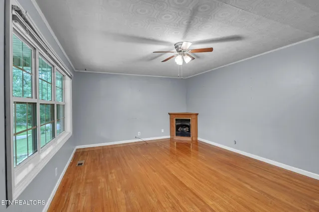 $274,900 | 241 Skyline Drive, Oneida, TN 37841