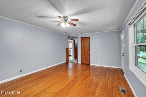 $264,900 | 241 Skyline Drive, Oneida, TN 37841
