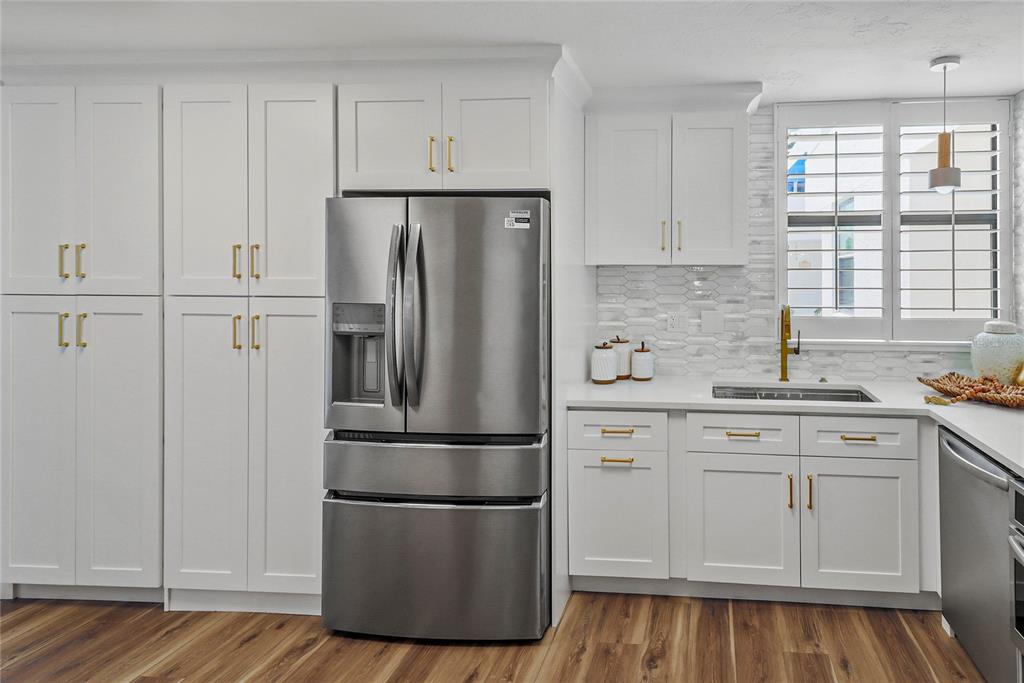 716 Bayport Way, Unit 716 Longboat Key, FL 34228 - Photo 23 of 75