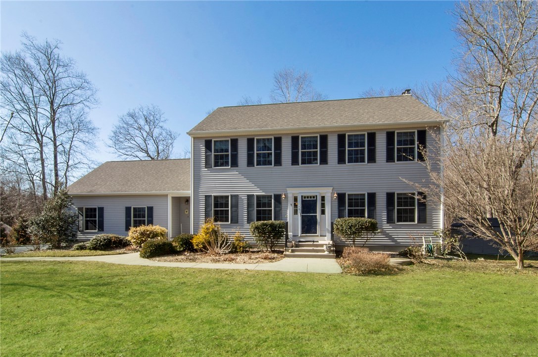 9 Teft Court Hopkinton, RI 02832 - Photo 3 of 28