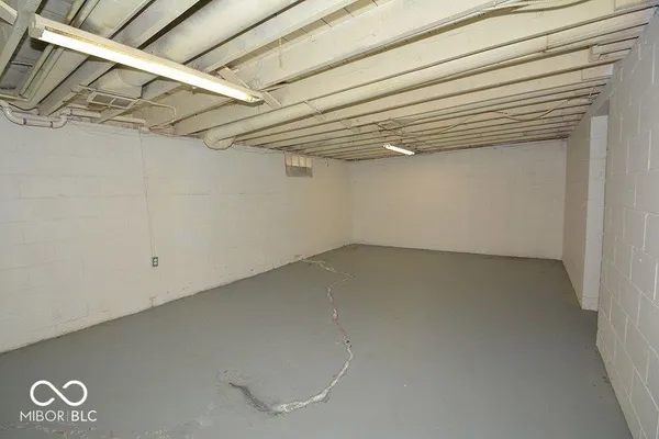 $1,299 | 5005 Indianola Avenue, Indianapolis, IN 46205