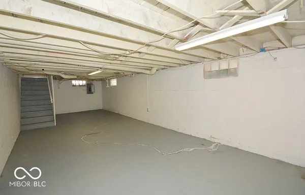 $1,299 | 5005 Indianola Avenue, Indianapolis, IN 46205