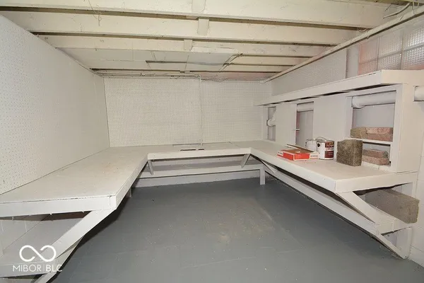 $1,299 | 5005 Indianola Avenue, Indianapolis, IN 46205