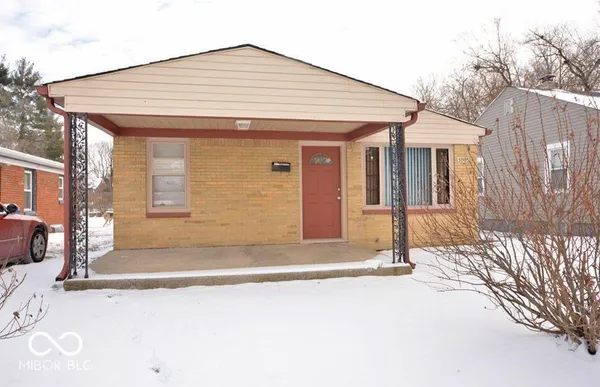 $1,299 | 5005 Indianola Avenue, Indianapolis, IN 46205