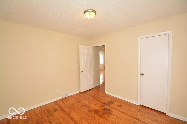 $1,299 | 5005 Indianola Avenue, Indianapolis, IN 46205