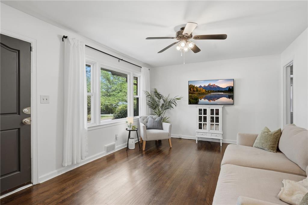 898 Scott Circle Decatur, GA 30033 - Photo 12 of 47