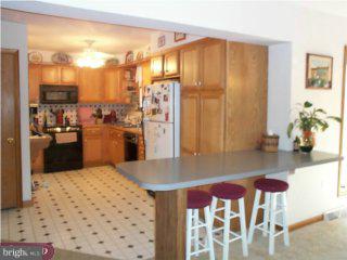 656 Grings Hill Road Sinking Spring, PA 19608 - Photo 4 of 6