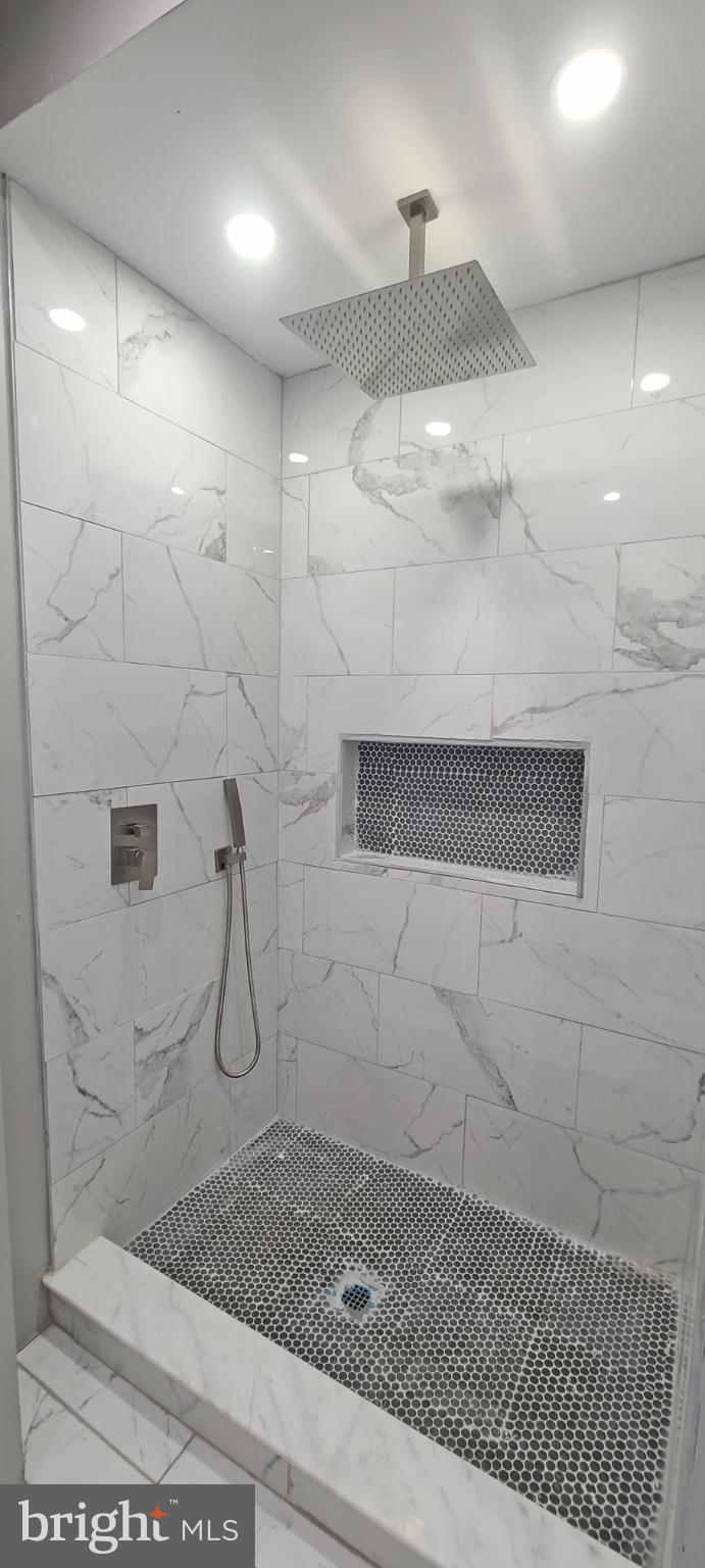 1817 North 26th Street Philadelphia, PA 19121 - Photo 21 of 25 a bathroom with a shower