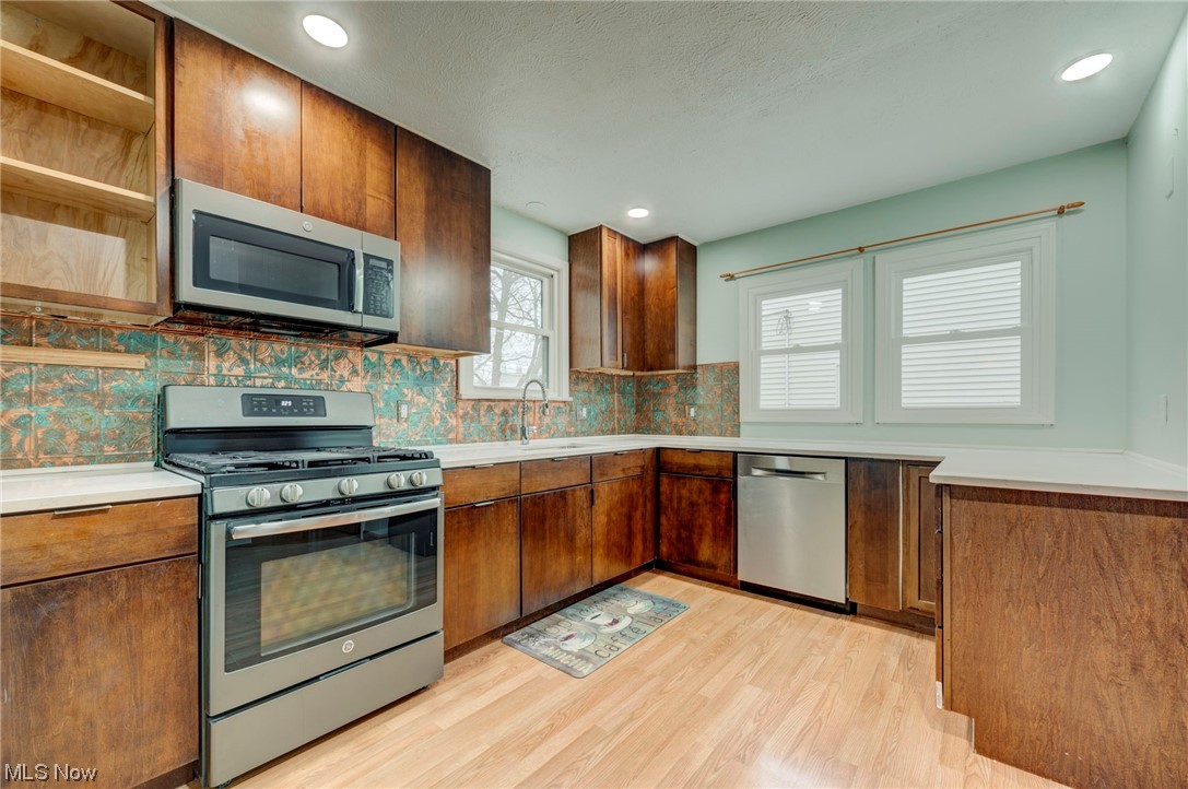 3574 Tullamore Road Cleveland, OH 44118 - Photo 10 of 35