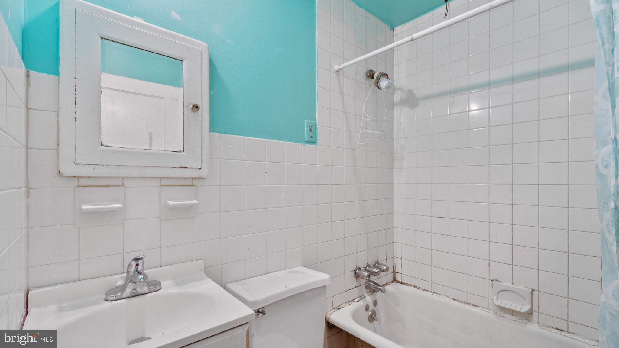 7239 Guilford Road Upper Darby, PA 19082 - Photo 18 of 23