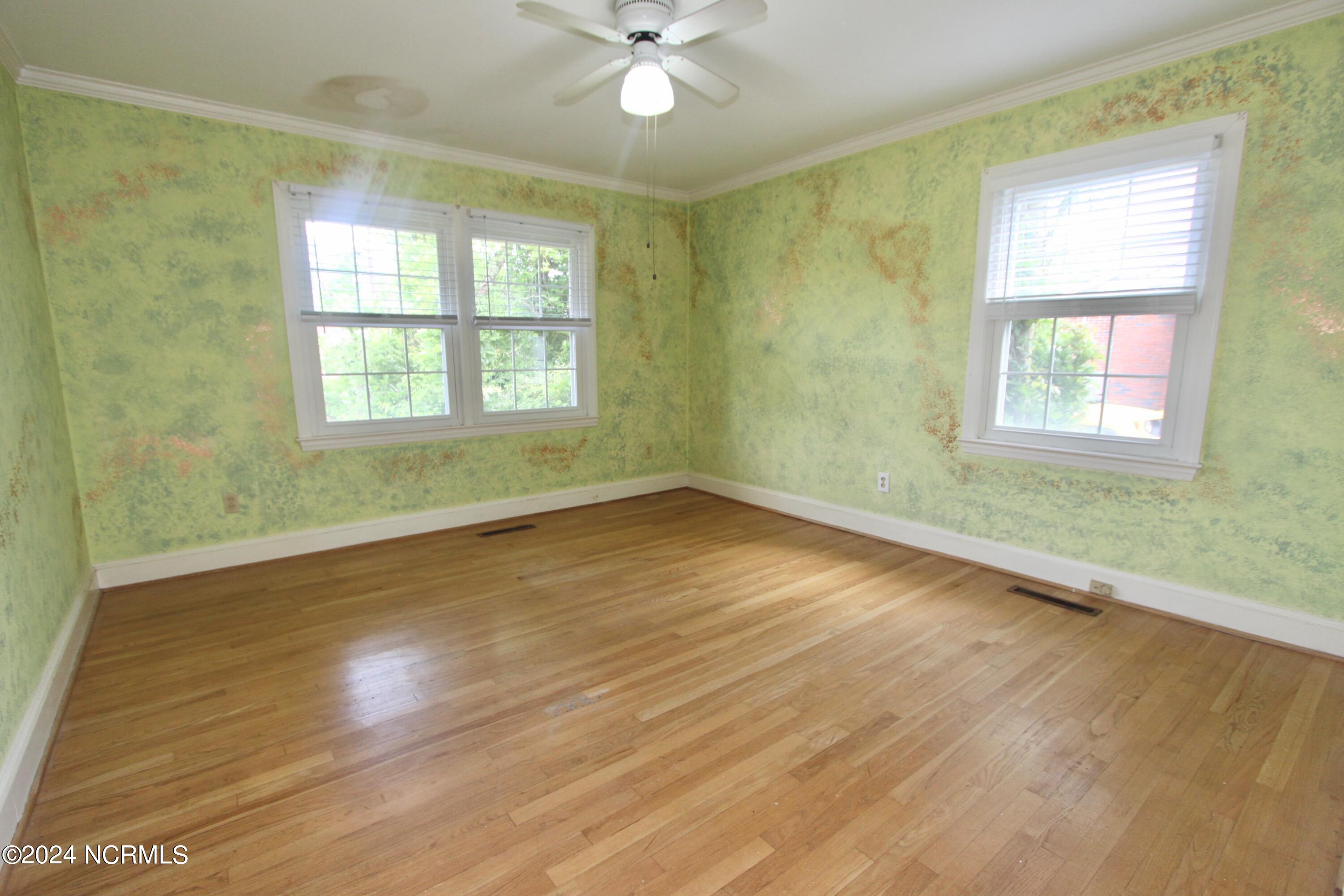 609 River Street Jacksonville, NC 28540 - Photo 29 of 47 3rd Bedroom