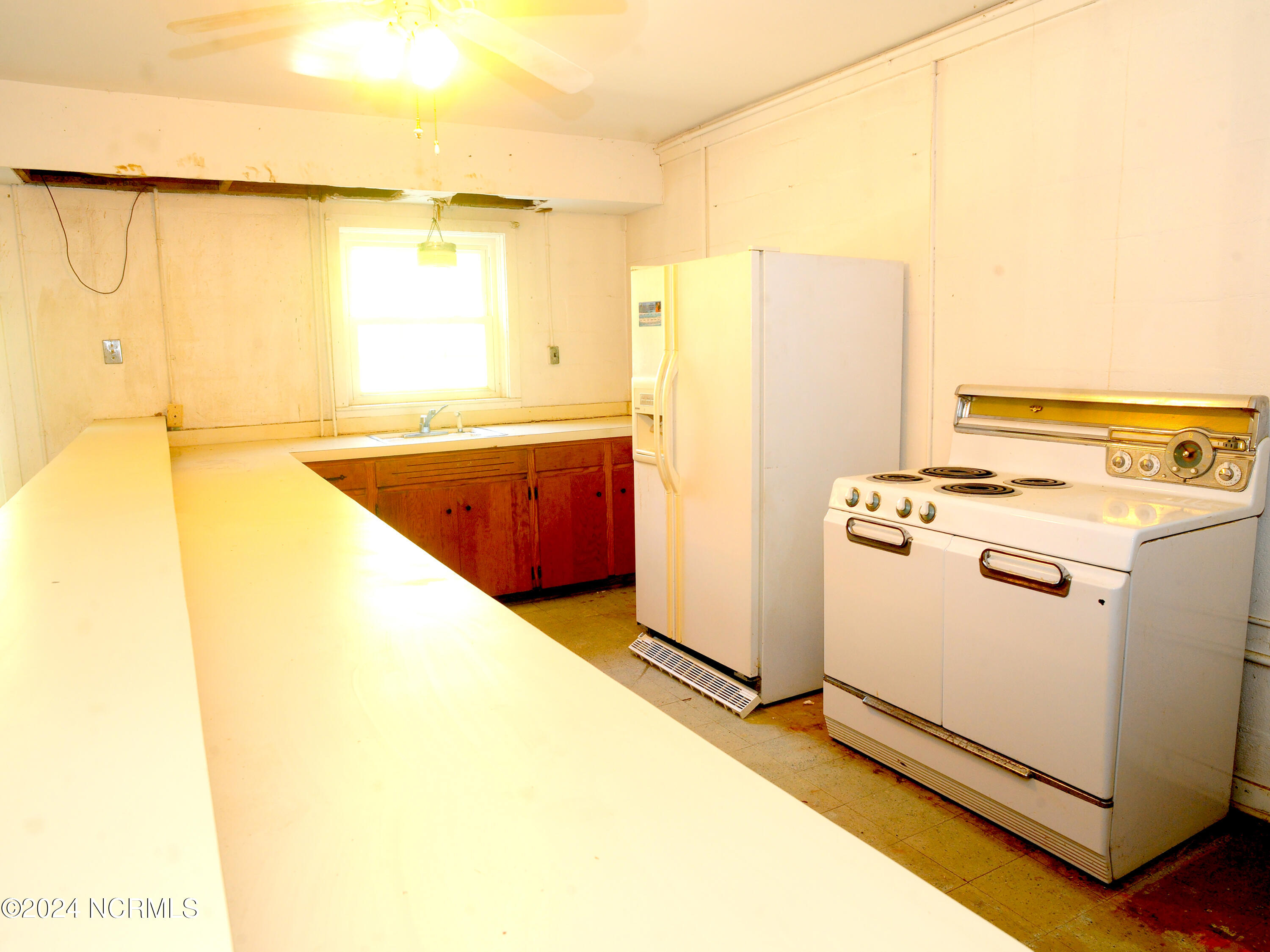 609 River Street Jacksonville, NC 28540 - Photo 34 of 47 Basement Kitchen