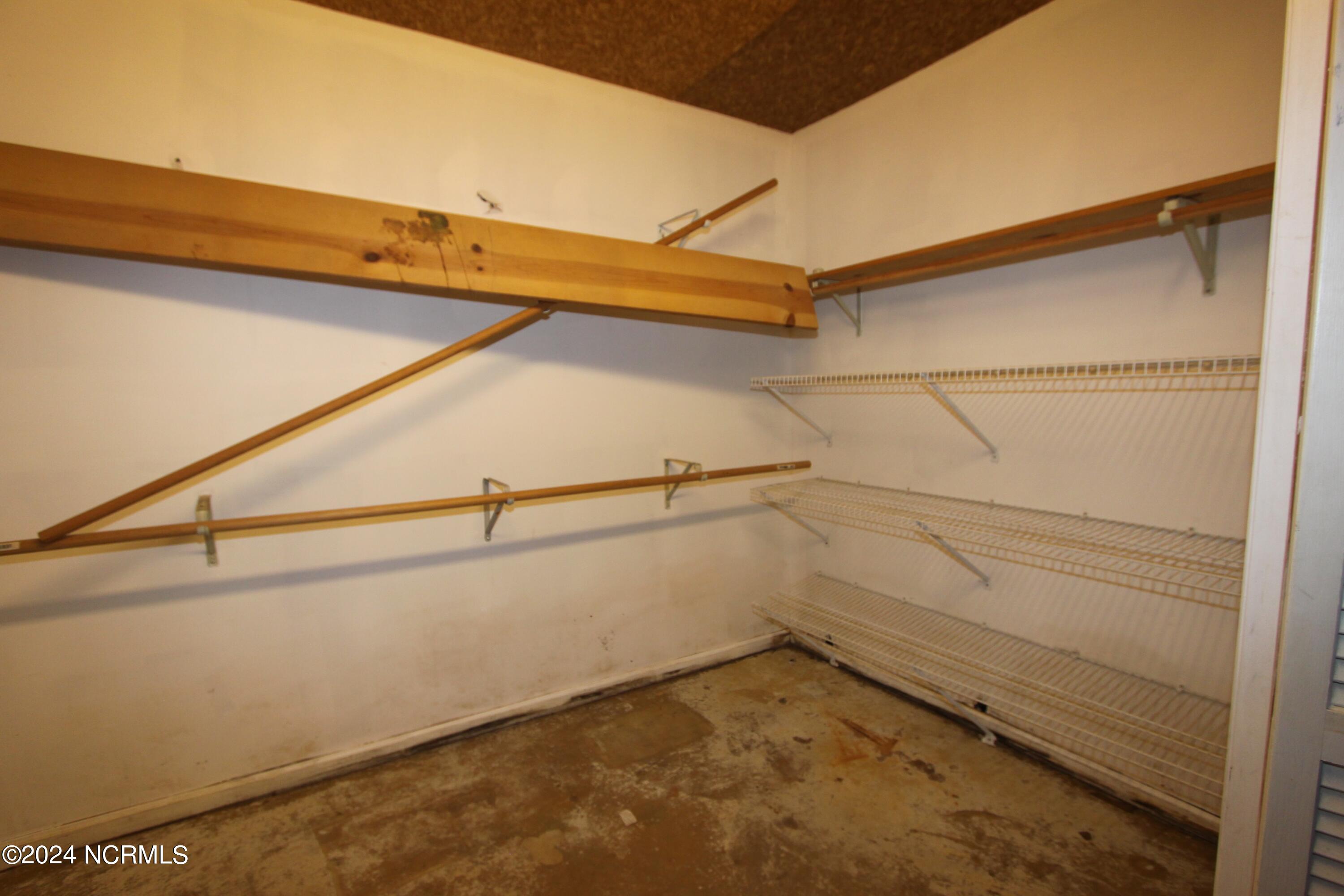 609 River Street Jacksonville, NC 28540 - Photo 38 of 47 Closet