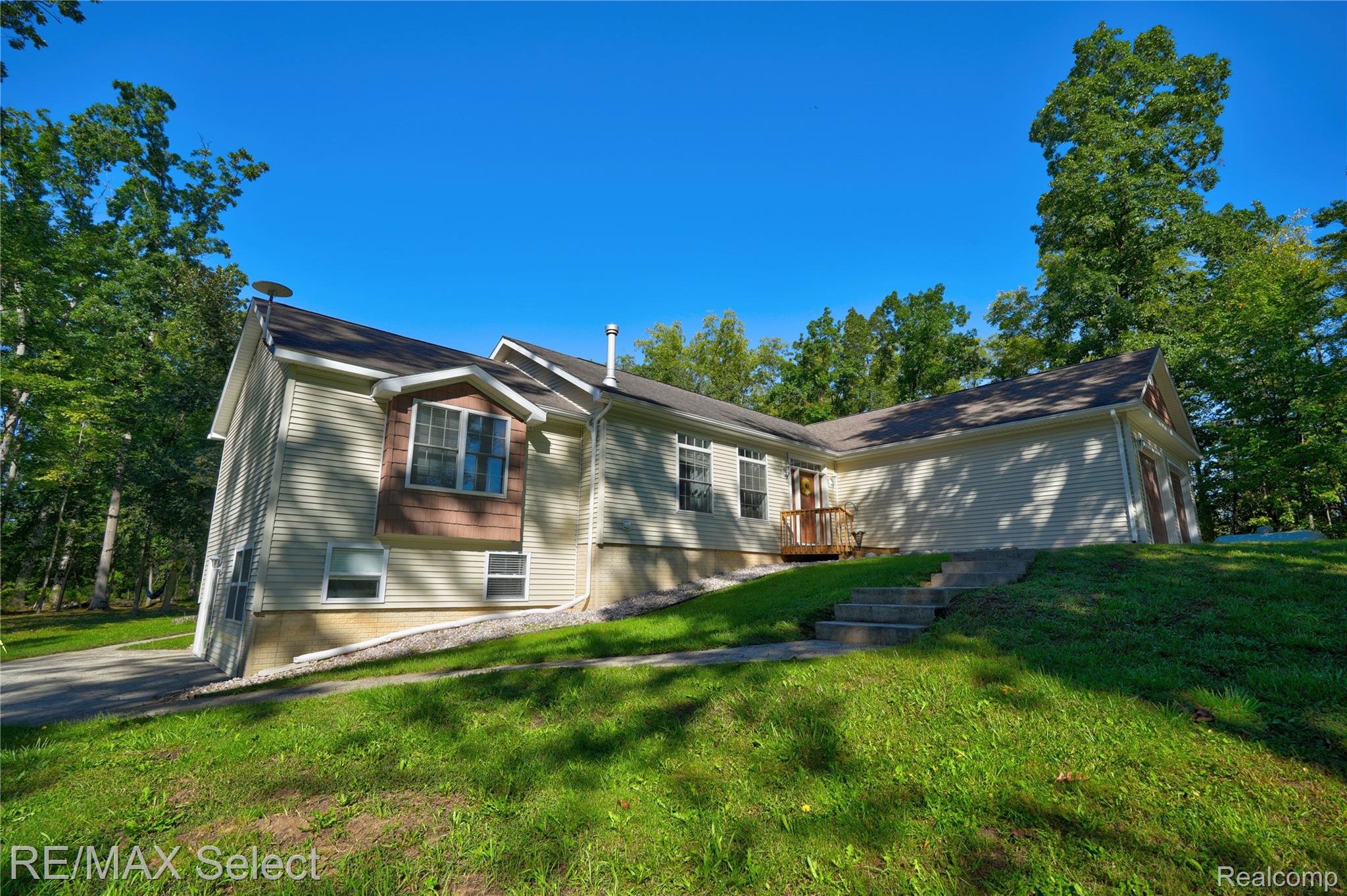 14424 Cole Road Linden, MI 48451 - Photo 40 of 51 14424 Cole Rd 05.jpg