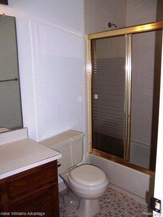 22207 Pondview Novi, MI 48375 - Photo 14 of 18 Bedroom 1 Bath Cont