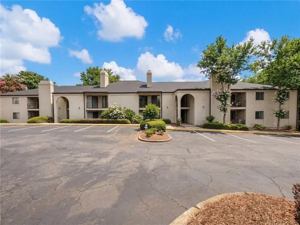 $249,900 | 605 Candler Street, Unit C10, Gainesville, GA 30501