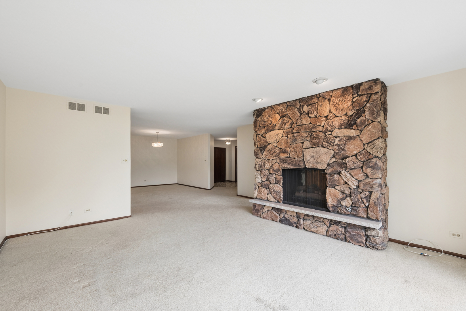 125 Boardwalk Place, Unit 201 Park Ridge, IL 60068 - Photo 8 of 26