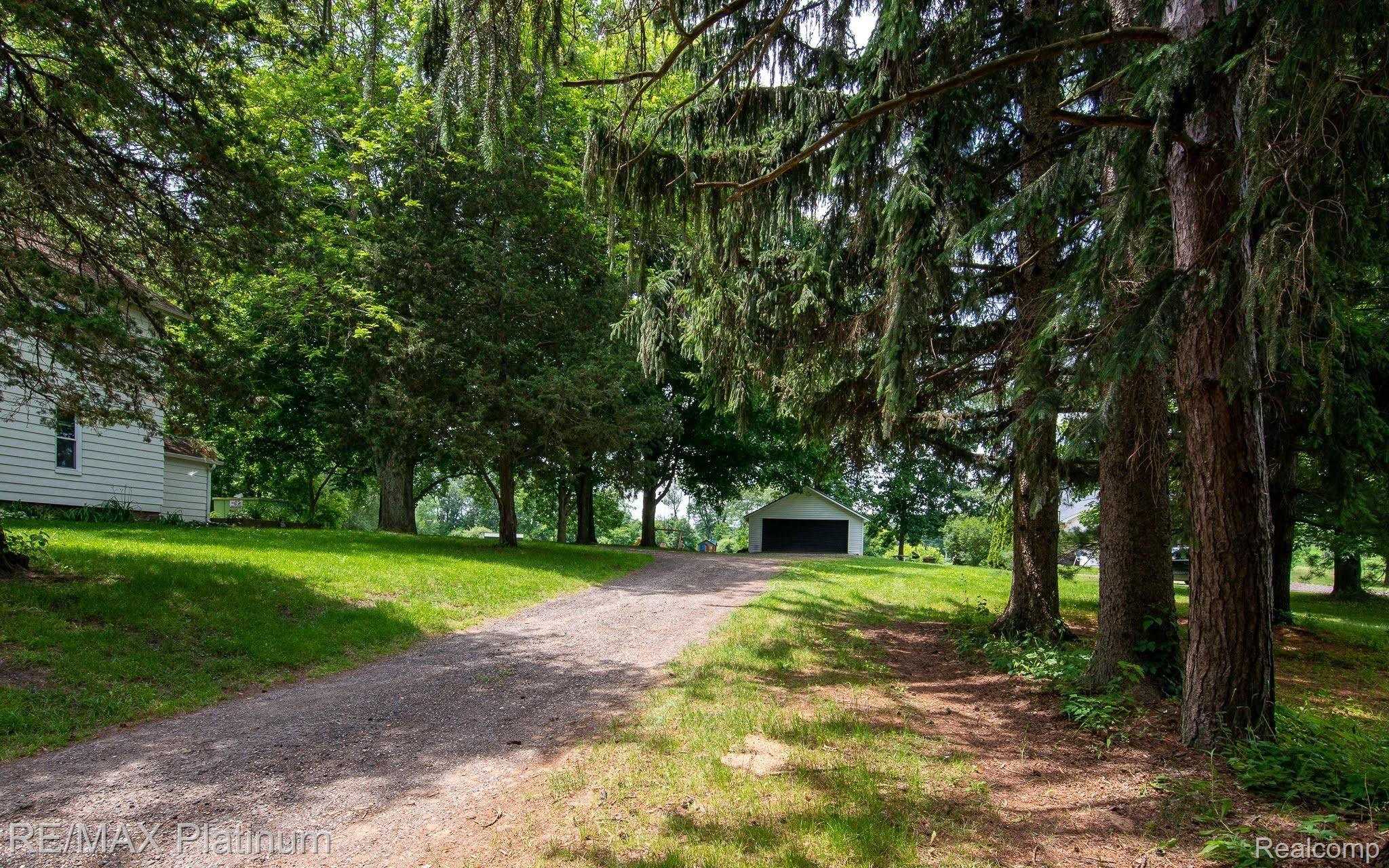 2880 Pingree Road Howell, MI 48843 - Photo 34 of 35 JTB_3724.jpg