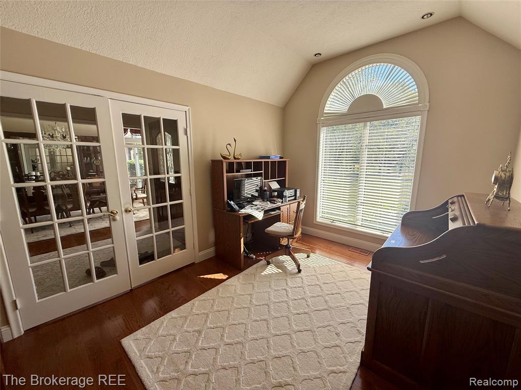 12088 Pinebrook Lane South Lyon, MI 48178 - Photo 21 of 73