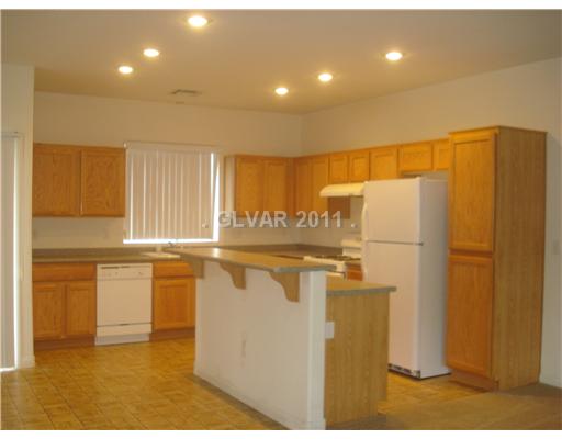 9313 Roping Cowboy Avenue Las Vegas, NV 89178 - Photo 2 of 22 Kitchen.