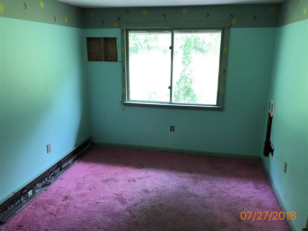 7 Harwood Road Hudson, NH 03051 - Photo 3 of 9