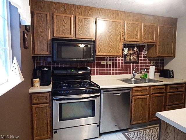 13505 Milo Road Cleveland, OH 44125 - Photo 3 of 26